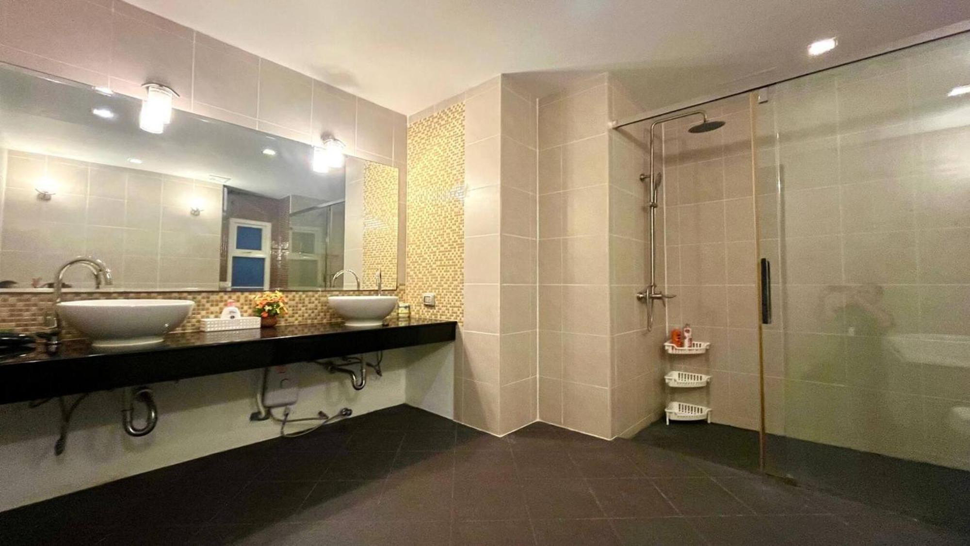 6-36 - Penthouse 155sqm 1km Away From